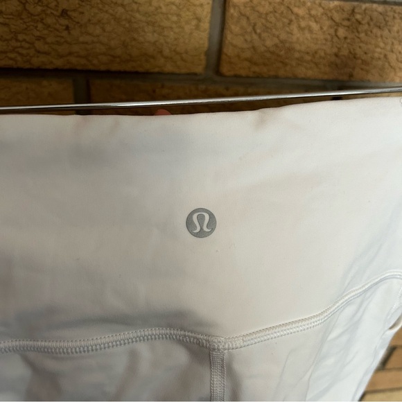 Lululemon Mesh In Motion Crop 23" White Athletic Leggings Size 8 - Picture 5 of 7
